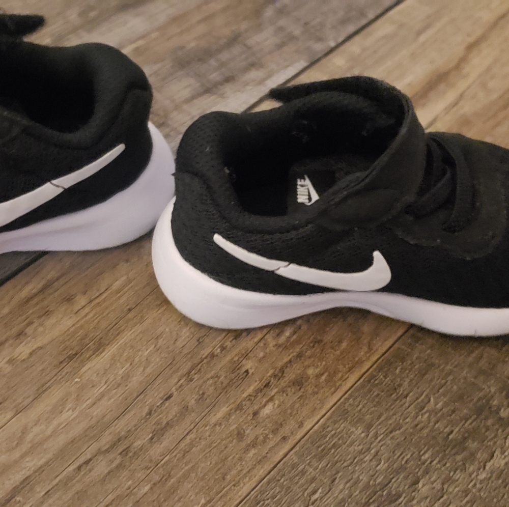 Nike toddler shoes